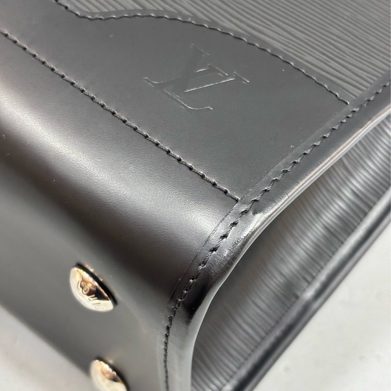 LV M59342 黑色 全皮 水波紋 EPI 肩背包 購物包 拉鍊包 公事包-18