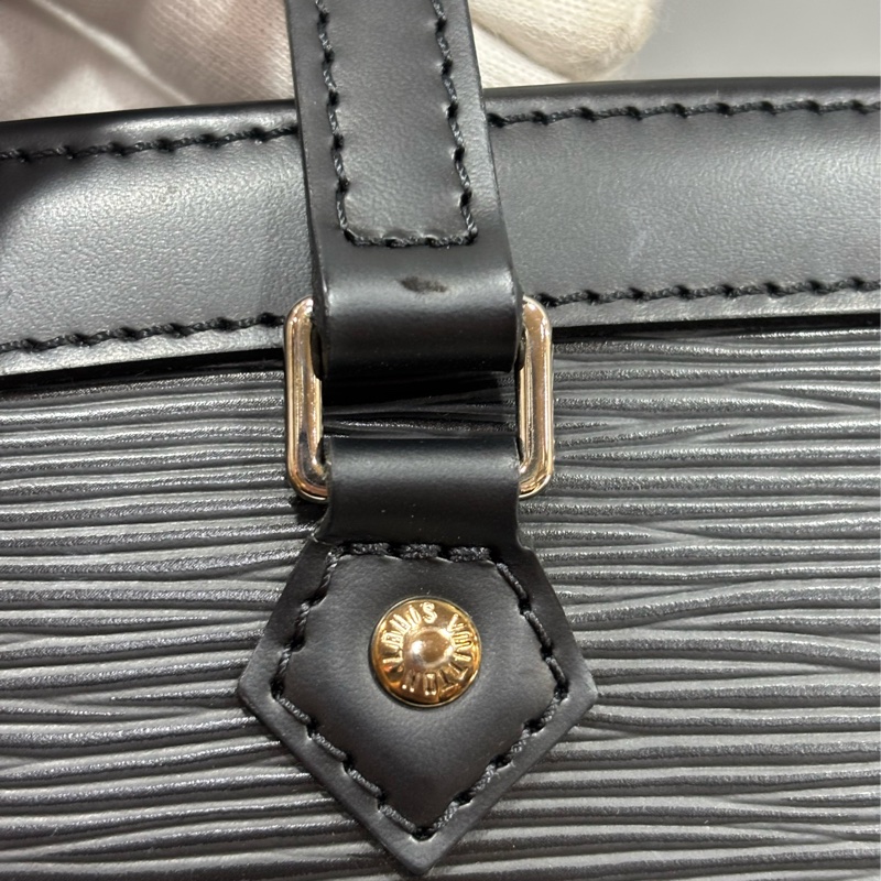 LV M59342 黑色 全皮 水波紋 EPI 肩背包 購物包 拉鍊包 公事包-29