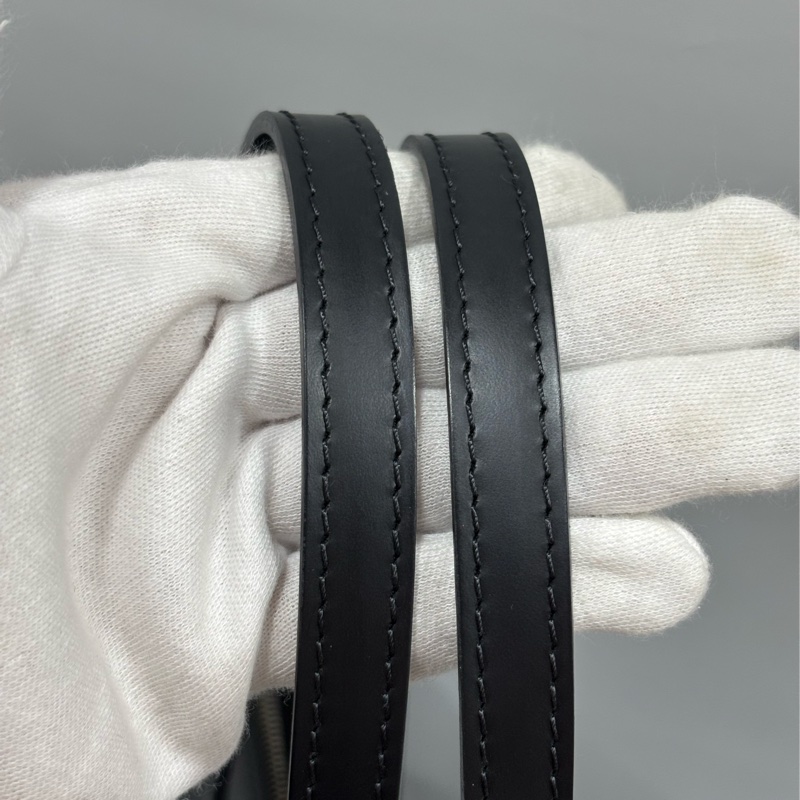 LV M59342 黑色 全皮 水波紋 EPI 肩背包 購物包 拉鍊包 公事包-35