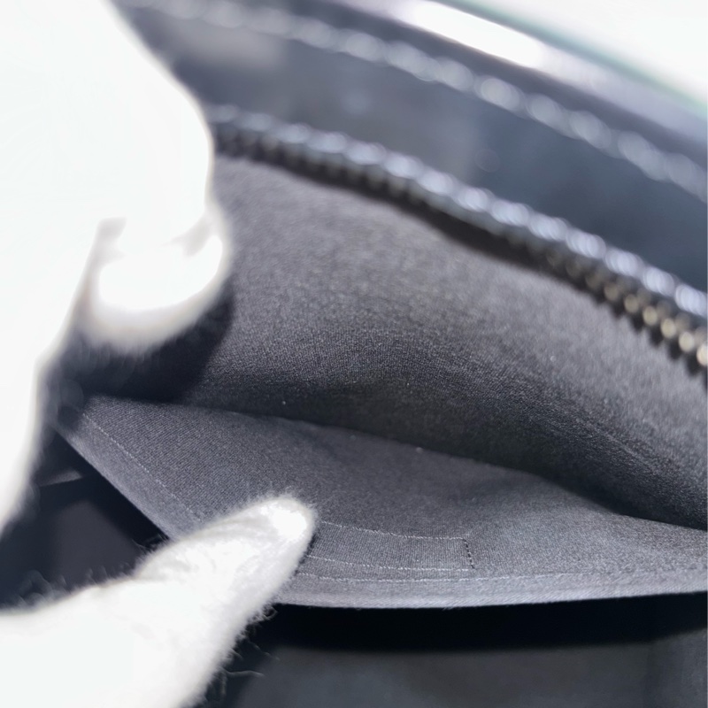 LV M59342 黑色 全皮 水波紋 EPI 肩背包 購物包 拉鍊包 公事包-47