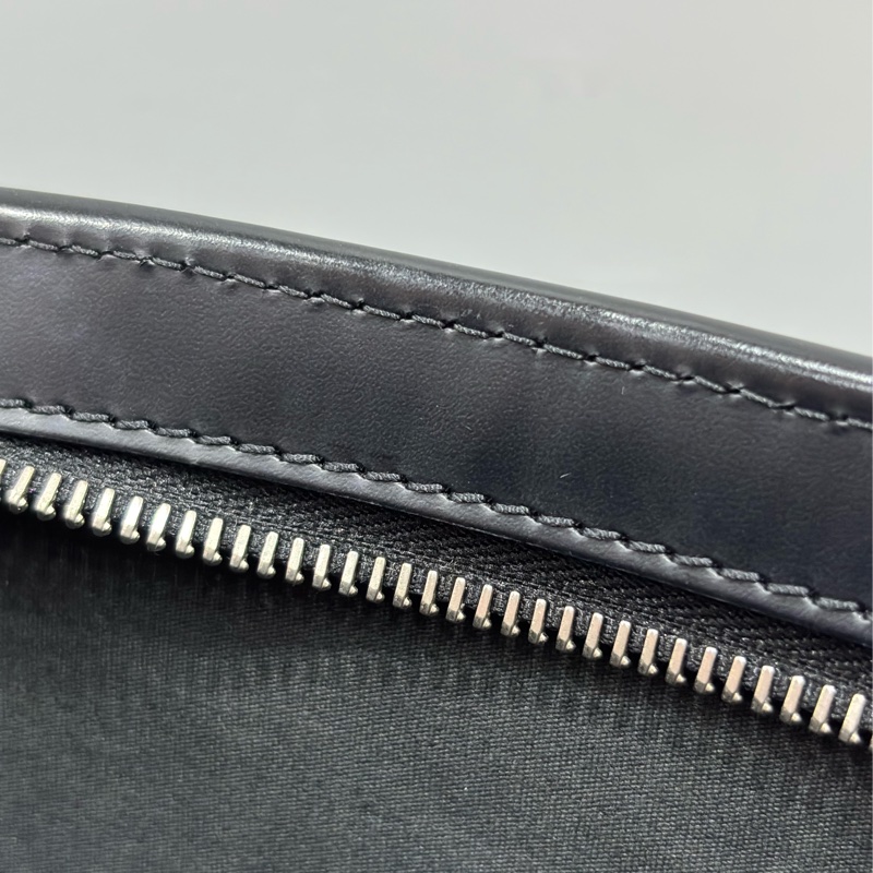 LV M59342 黑色 全皮 水波紋 EPI 肩背包 購物包 拉鍊包 公事包-54