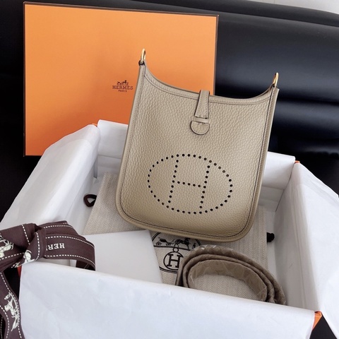 【全新品】W刻 HERMES 愛馬仕 Mini Evelyne伊芙琳迷你 馬爾法米8Q金扣隨身斜背包