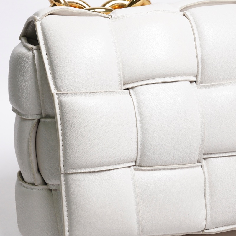 BOTTEGA VENETA 大金屬鍊條 Chain Cassette斜揹包-7