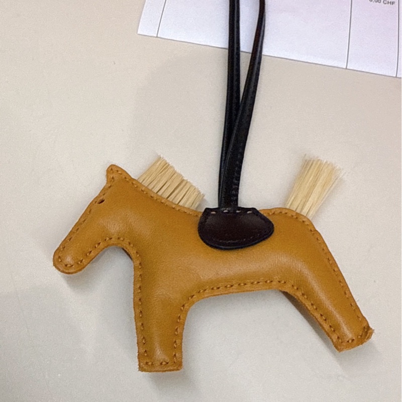 HERMES Rodeo PM Charm 芝麻色小馬掛件-2
