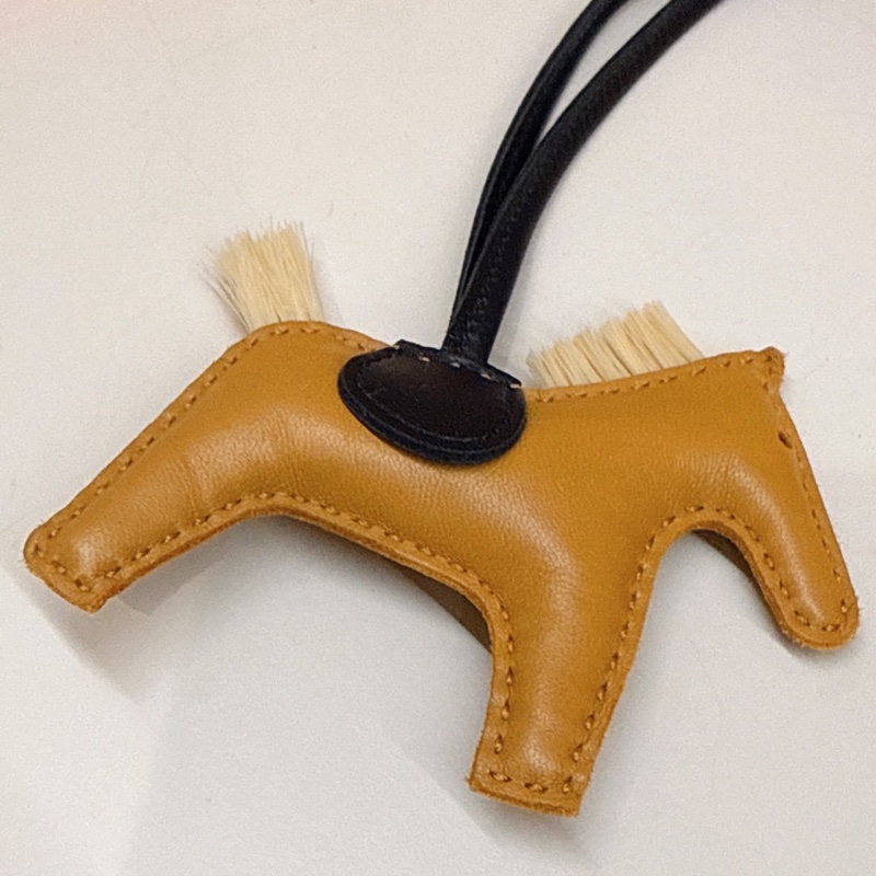 HERMES Rodeo PM Charm 芝麻色小馬掛件-5