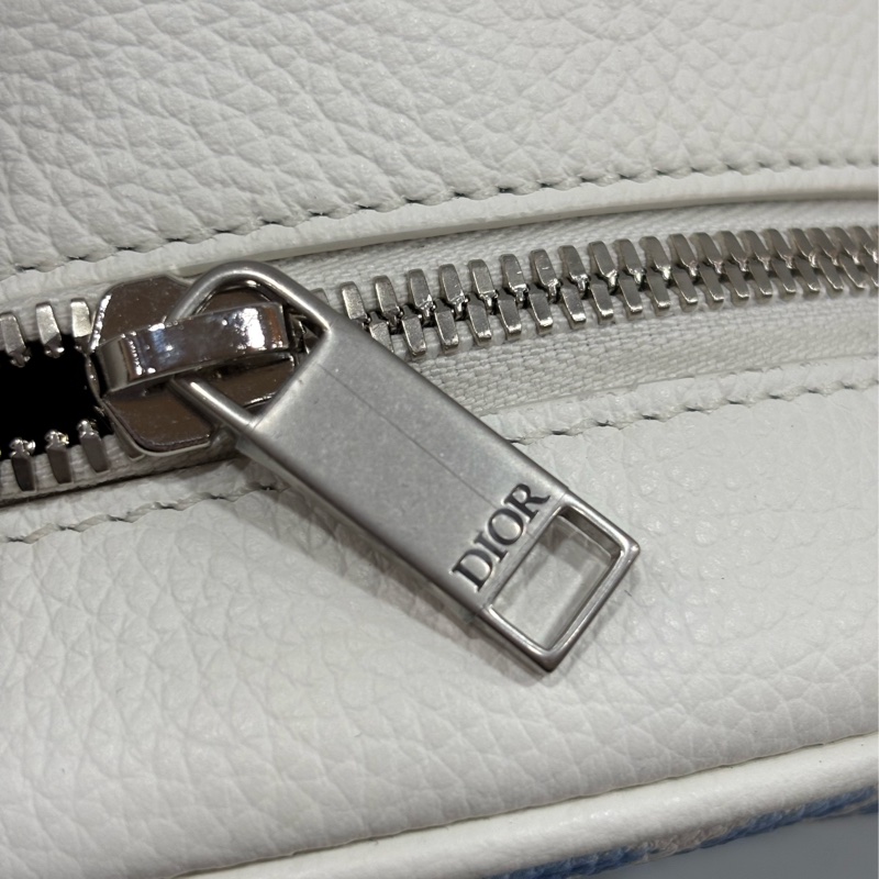 DIOR AND HYLTON NEL Dior Yoyo 聯名款 全皮 狗狗 狗 抽象 圓餅包 斜背包-7