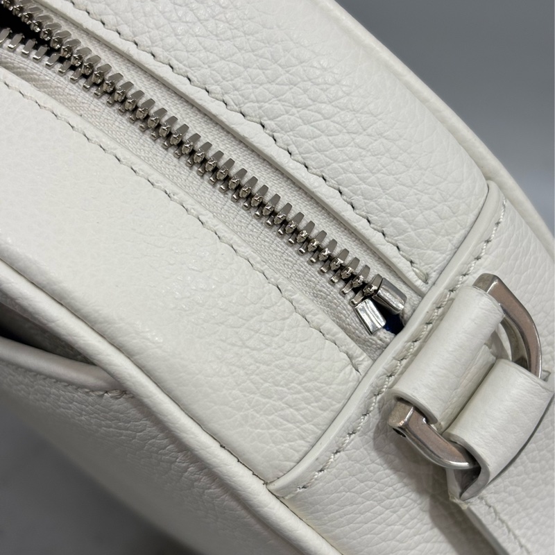 DIOR AND HYLTON NEL Dior Yoyo 聯名款 全皮 狗狗 狗 抽象 圓餅包 斜背包-27