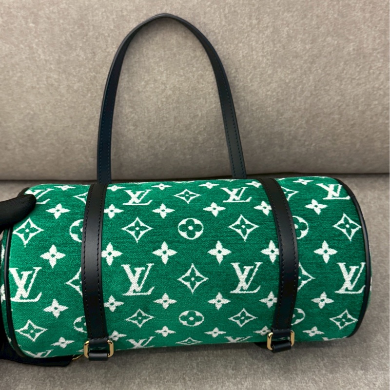 LV綠老花天鵝絨手提包-4