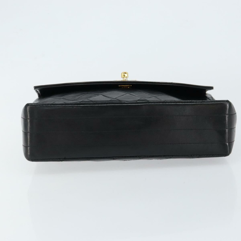 【日本直送】香奈兒 (CHANEL) Matelasse 鏈條翻蓋包，旋扣設計，羊皮材質，黑色金色雙C標誌，正品編號 bs30361-4