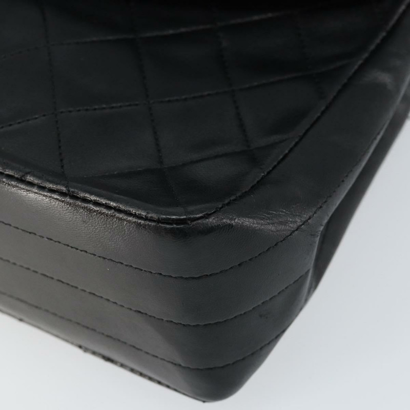 【日本直送】香奈兒 (CHANEL) Matelasse 鏈條翻蓋包，旋扣設計，羊皮材質，黑色金色雙C標誌，正品編號 bs30361-7