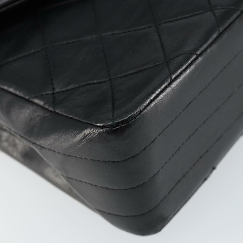 【日本直送】香奈兒 (CHANEL) Matelasse 鏈條翻蓋包，旋扣設計，羊皮材質，黑色金色雙C標誌，正品編號 bs30361-14