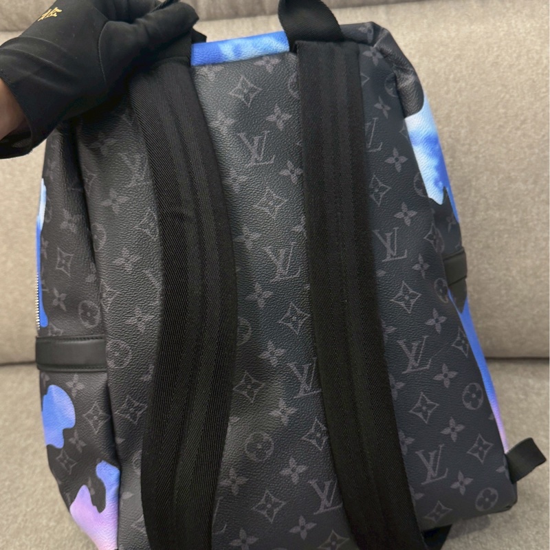 LV限定款雲朵後背包-2