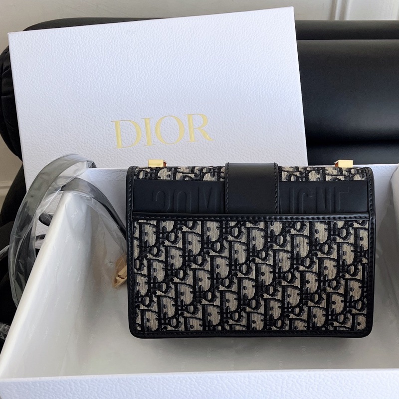 【近新閒置品】Dior迪奧蒙田30老花金小號手拿包斜背包-4