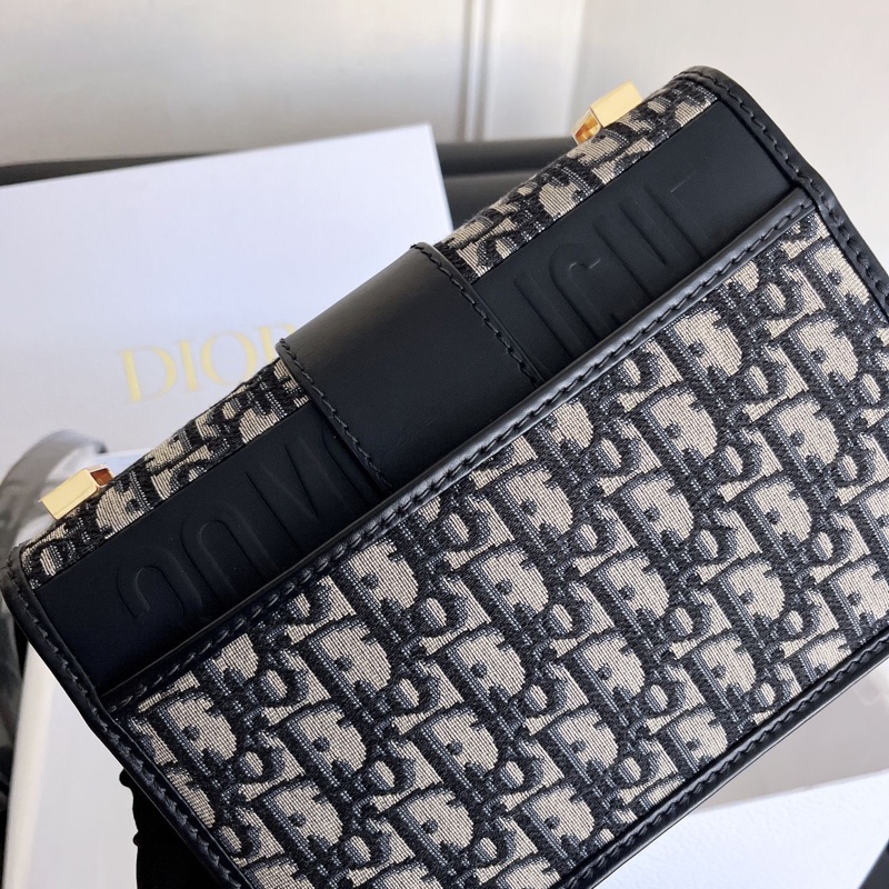 【近新閒置品】Dior迪奧蒙田30老花金小號手拿包斜背包-9