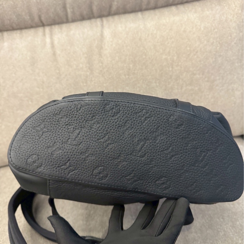 LV壓紋後背包pm-4