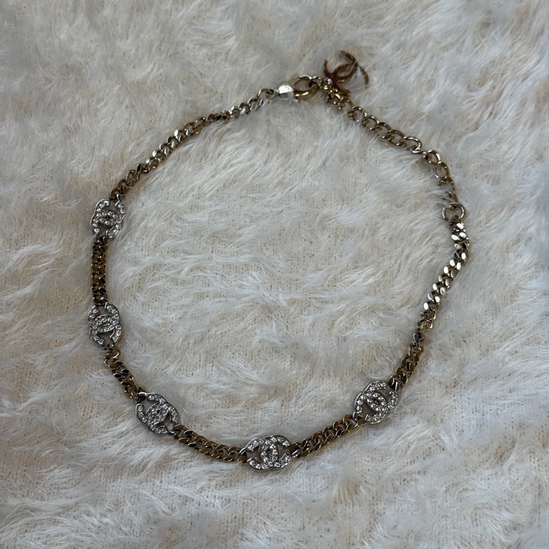 『全新全配』香奈兒Chanel  五花 爆款 LOGO淡金帶鑽頸鏈-9