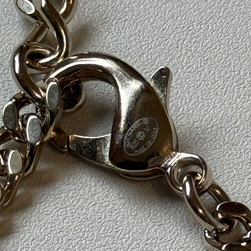 『全新全配』香奈兒Chanel  五花 爆款 LOGO淡金帶鑽頸鏈-29