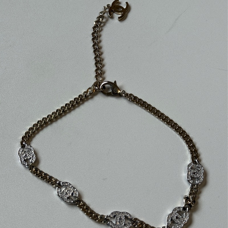 『全新全配』香奈兒Chanel  五花 爆款 LOGO淡金帶鑽頸鏈-31