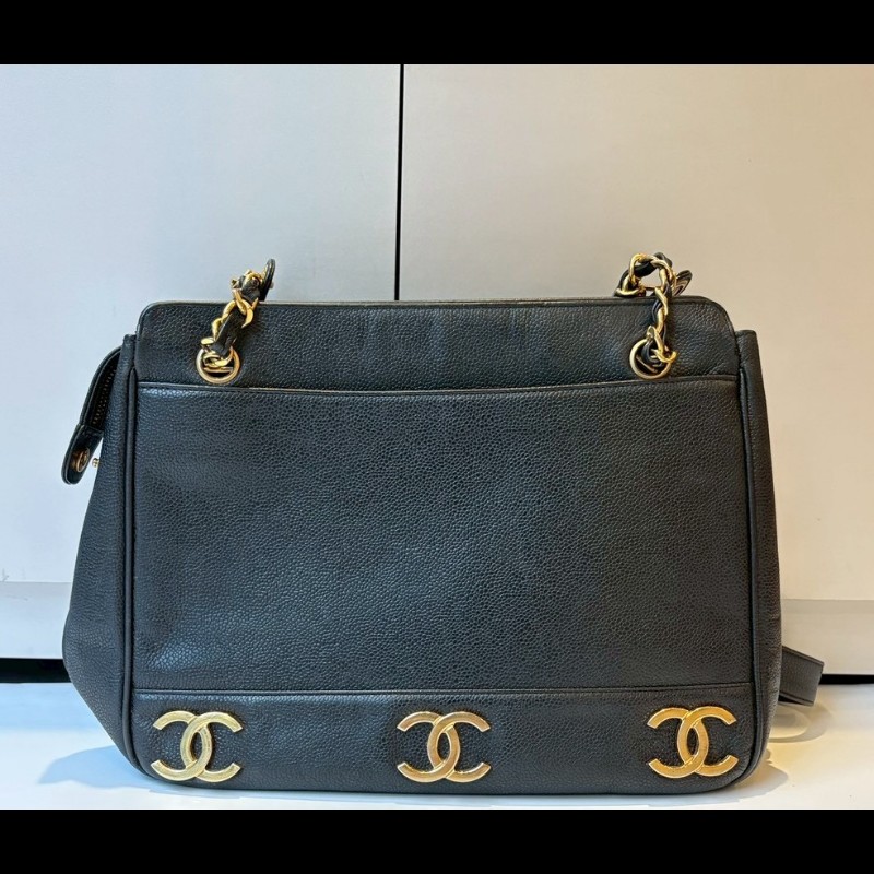 Chanel 金鍊黑荔枝皮肩背包（底部雙c裝飾-2