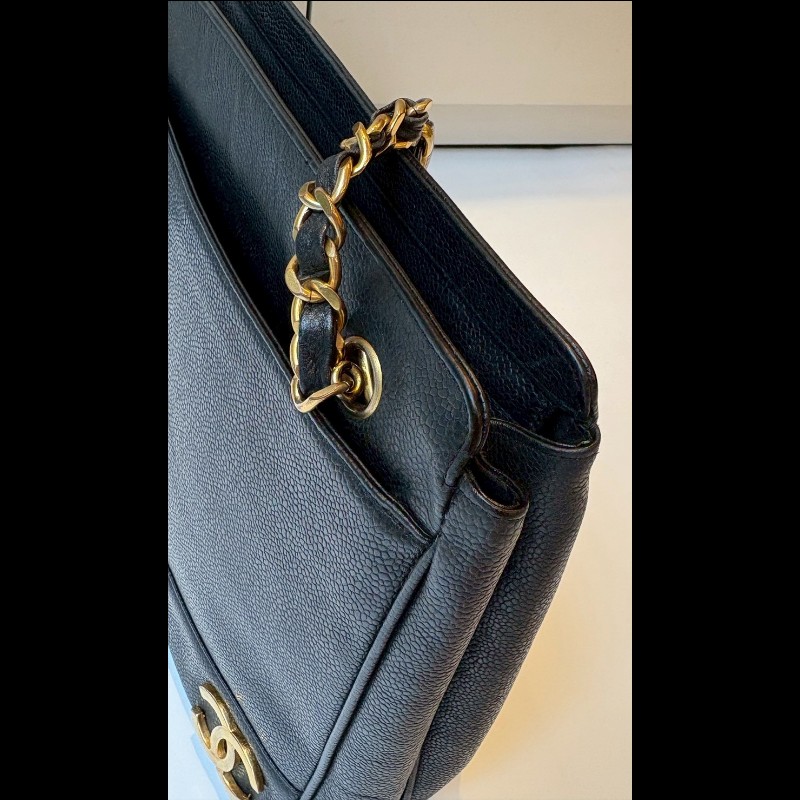 Chanel 金鍊黑荔枝皮肩背包（底部雙c裝飾-15