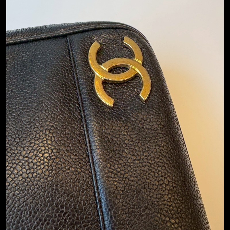 Chanel 金鍊黑荔枝皮肩背包（底部雙c裝飾-29