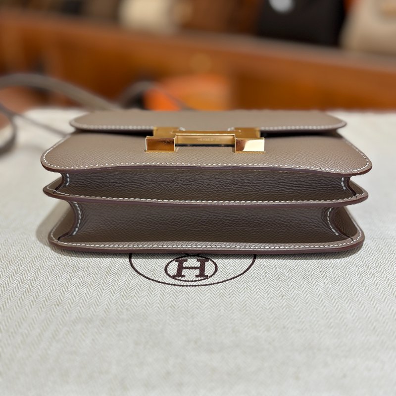 【現貨｜快速出貨】Hermès 愛馬仕 Constance 19 Etoupe 大象灰｜金釦｜U刻 2022 年｜Epsom 皮｜全新全配-10