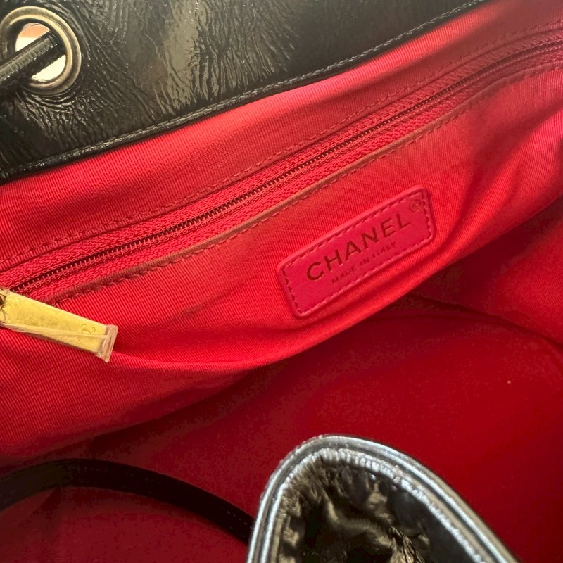 CHANEL 黑色 油蠟皮 金釦 束口 水桶包 AS1978-8