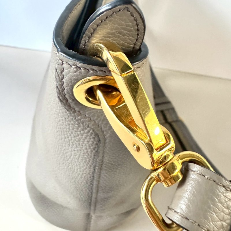 PRADA 大象灰 牛皮 壓紋 LOGO 織帶背帶 肩背包 1BE057-9