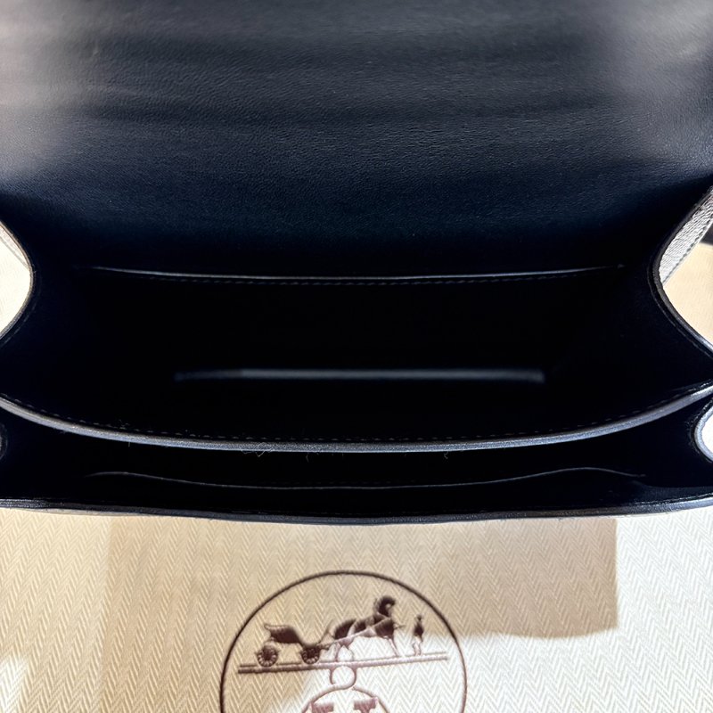 【現貨|快速出貨】Hermès 愛馬仕 Constance 19 黑色 Epsom|U刻 2022年|銀釦經典斜背包|全新全配-14