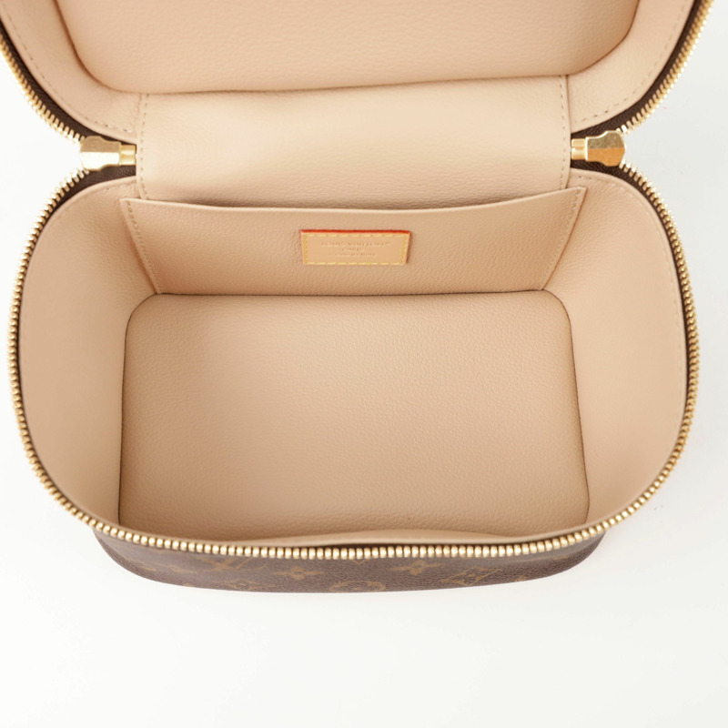 LOUIS VUITTON M44495 精緻迷你化妝包-7