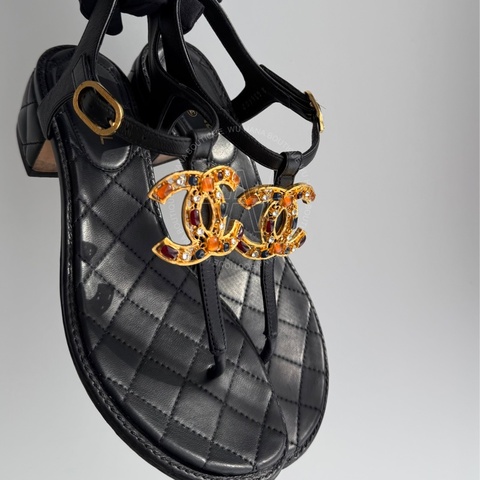 二手🤍Chanel寶石Logo涼鞋/Chanel低跟涼鞋/Chanel涼鞋/Chanel休閒鞋/香奈兒涼鞋🤍無花果精品