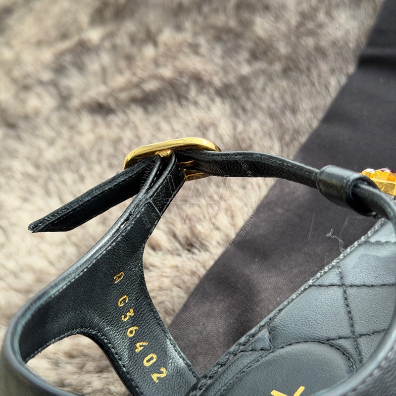 二手🤍Chanel寶石Logo涼鞋/Chanel低跟涼鞋/Chanel涼鞋/Chanel休閒鞋/香奈兒涼鞋🤍無花果精品-7