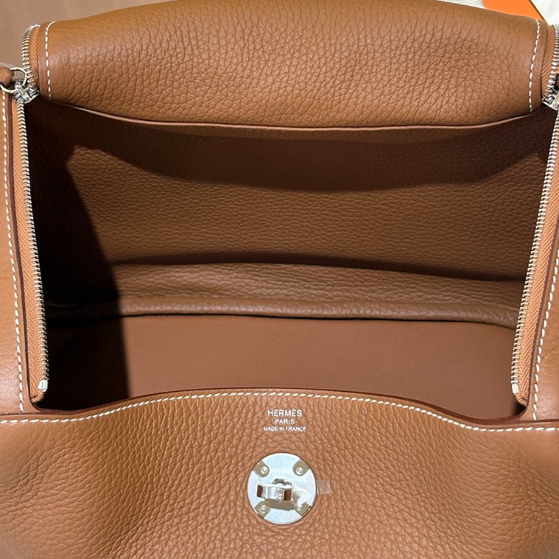 【現貨|快速出貨】Hermès 愛馬仕 Lindy 26 金棕色|銀釦|W刻2024年|Taurillon Clemence 小牛皮-11