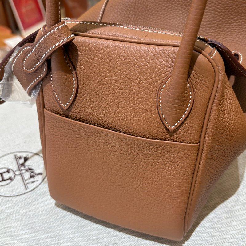 【現貨|快速出貨】Hermès 愛馬仕 Lindy 26 金棕色|銀釦|W刻2024年|Taurillon Clemence 小牛皮-20