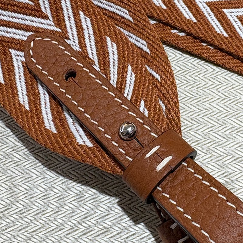 【現貨|快速出貨】Hermès 愛馬仕 Lindy 26 金棕色|銀釦|W刻2024年|Taurillon Clemence 小牛皮-25