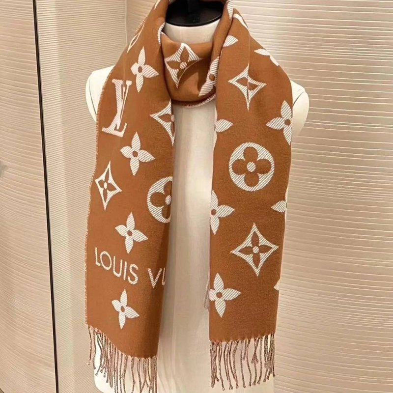 LV M78935  🎀實品拍照🎀 榛子色  Monogram Essential 圍巾~二手美品-37