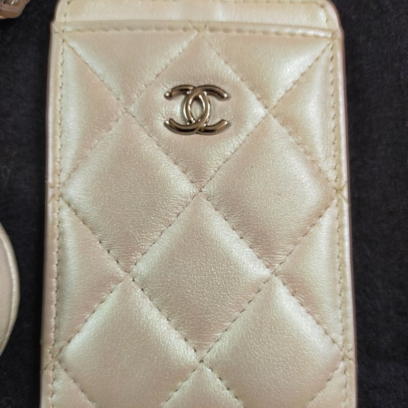 CHANEL 白色微透人魚珠光伸縮卡套組-2