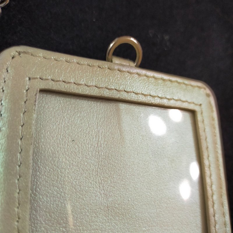 CHANEL 白色微透人魚珠光伸縮卡套組-8