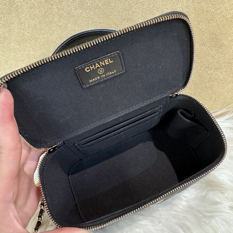 Chanel 黑羊皮手提斜背長盒子化妝盒-8