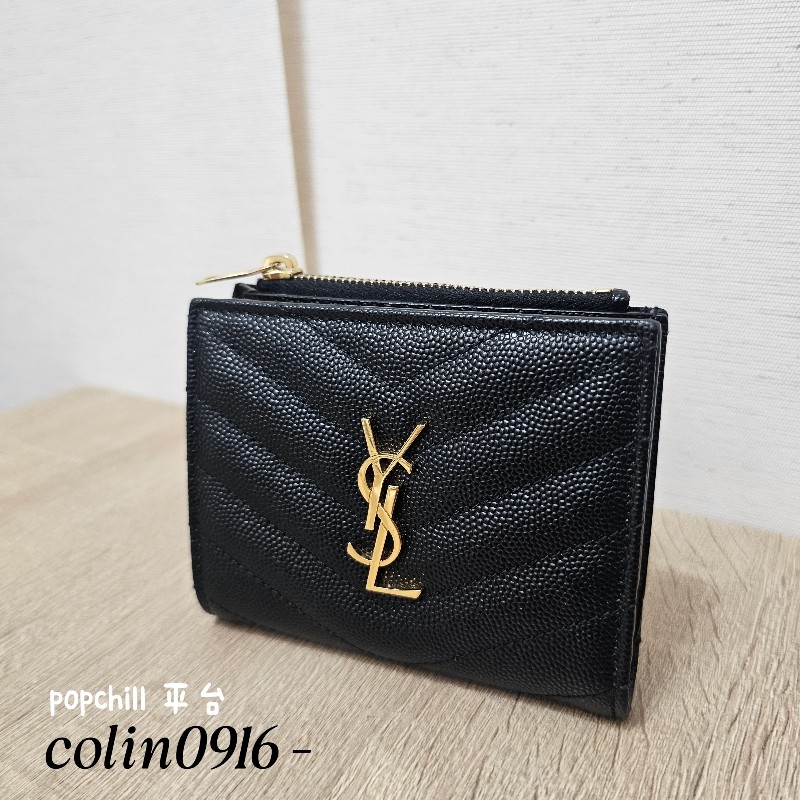 [ 甜價出❣️] YSL黑荔枝皮金釦對釦短夾-0