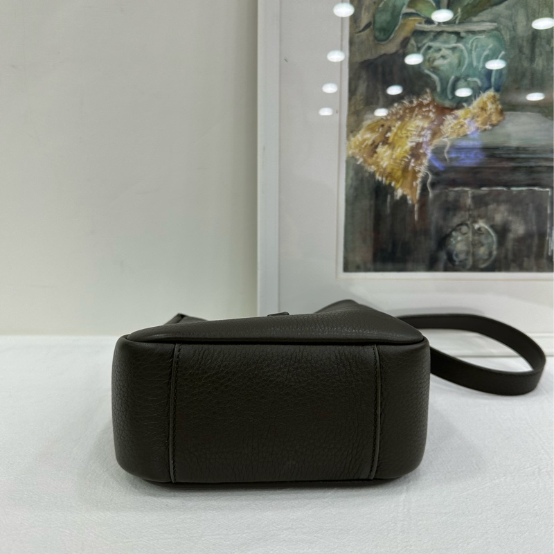 YSL聖羅蘭hobo mini腋下包黑金25年 99近閒置，尺寸：15*16*7cm-5