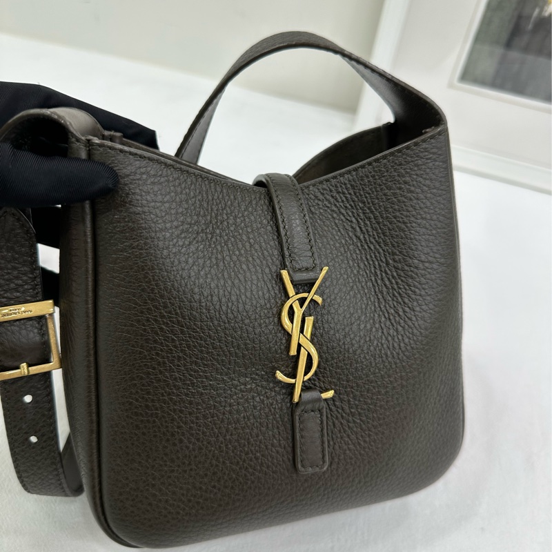 YSL聖羅蘭hobo mini腋下包黑金25年 99近閒置，尺寸：15*16*7cm-9