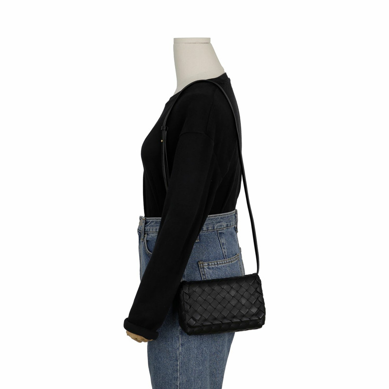 BOTTEGA VENETA Intrecciato 翻蓋迷你肩斜背包 609412-8