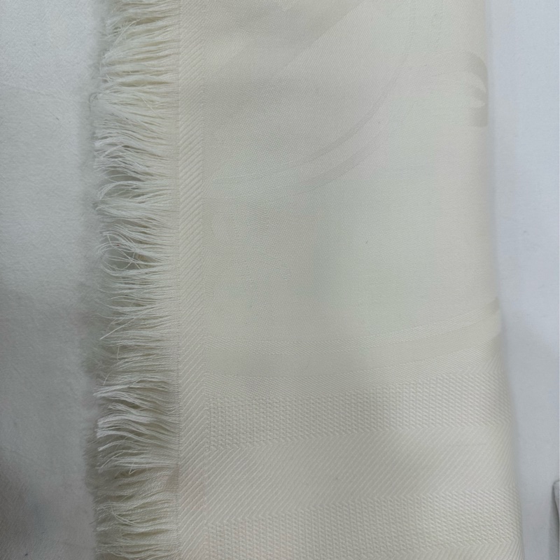 HERMES愛馬仕白色印花圖案女士圍巾披肩 尺寸：75*210cm 材質：85%山羊絨 15%桑蠶絲-2