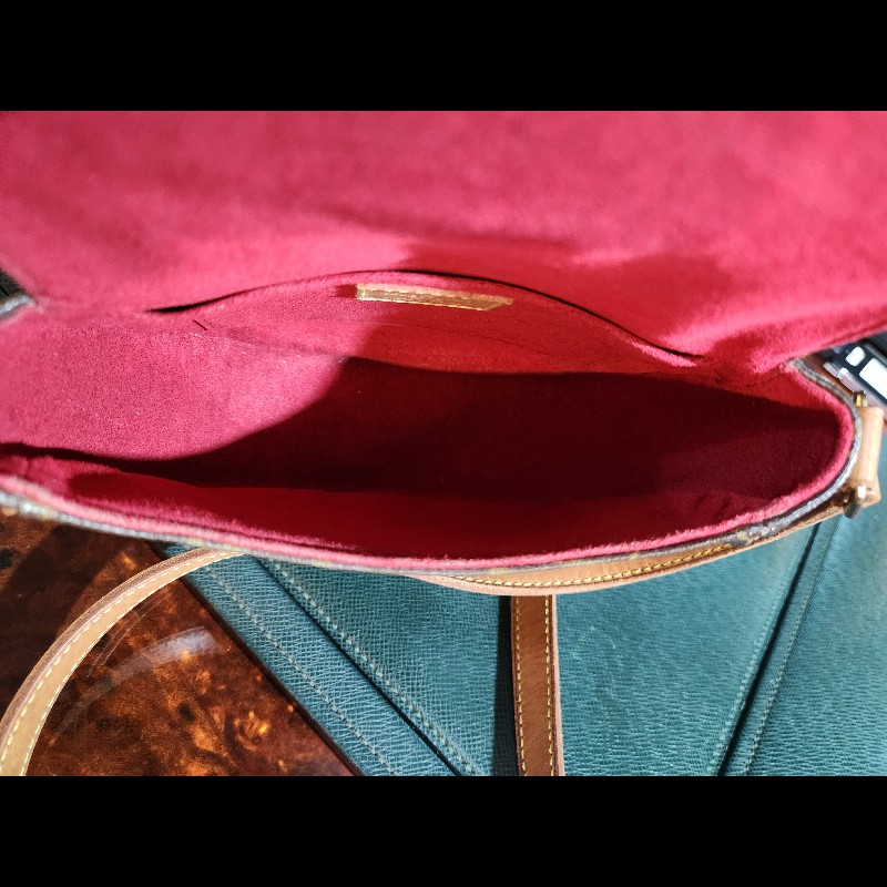 LV鈴鼓包 可愛小巧  造型可愛 原價6萬多-12