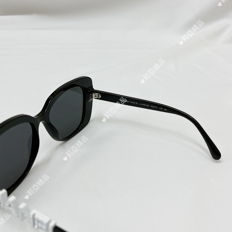 莉亞精品♡Chanel 白字墨鏡 二手-4