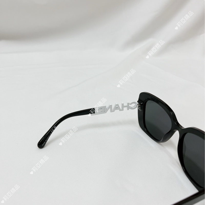 莉亞精品♡Chanel 白字墨鏡 二手-5
