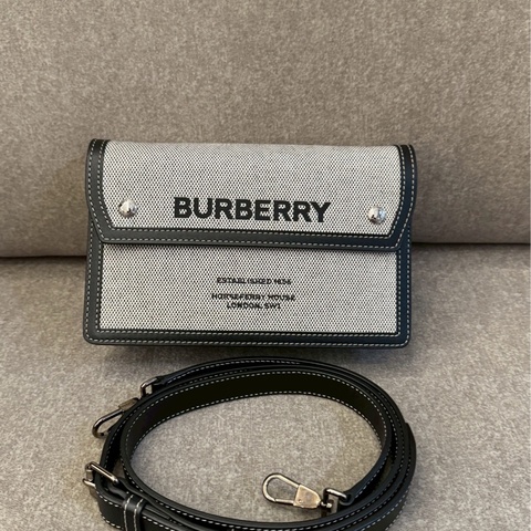 BURBERRY側背包