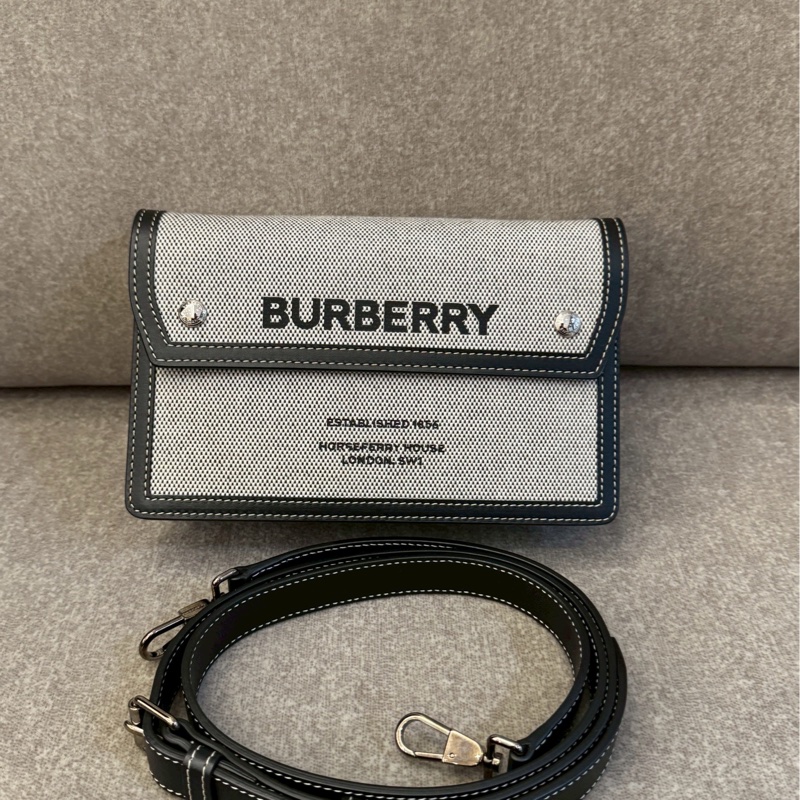 BURBERRY側背包-0