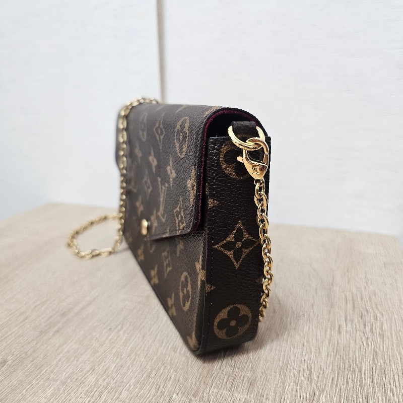 [ 超甜出品況優❣️把握] LV老花金釦 Pochette三合一斜背鏈包-1